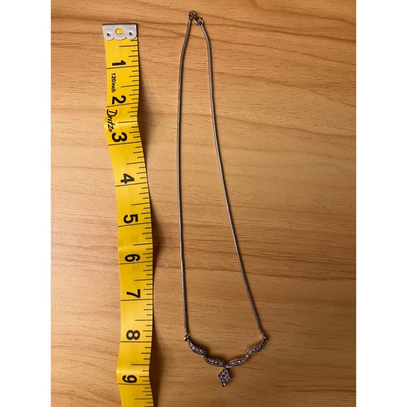 Vintage Silver Tone Lavender Rhinestone V-Shape Pendant Snake Chain Necklace 17" - Picture 2 of 4